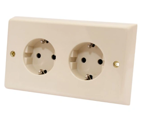 prise-double_redimensionne